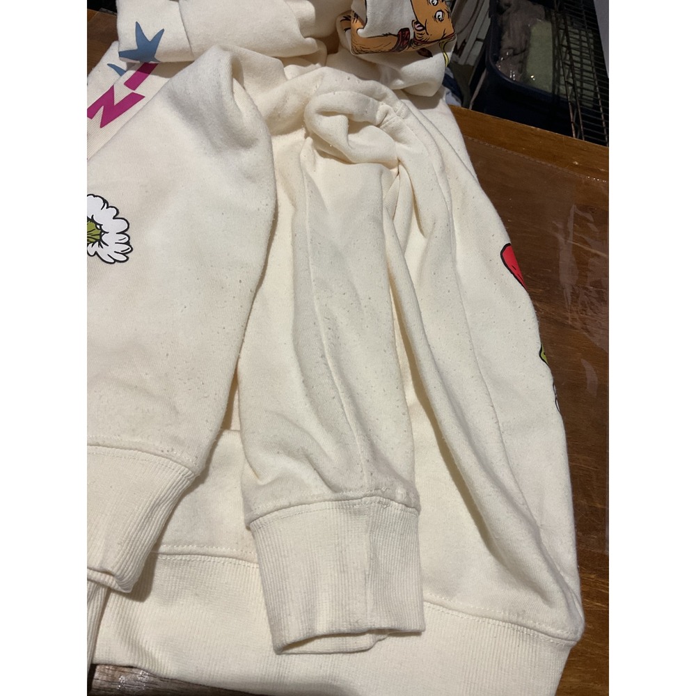 Hybrid The Grinch Sweatshirt Womens S Cream Excellent Dr Seuss Graphic Pullover - Picture 5 of 5
